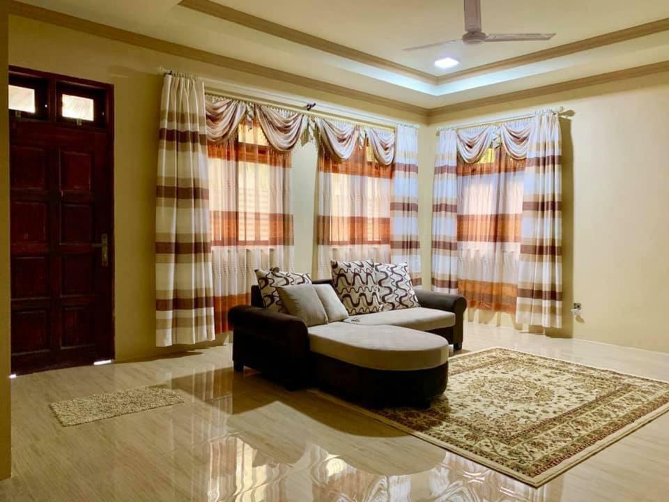 Endhaa, Divers Home Fuvahmulah Ngoại thất bức ảnh